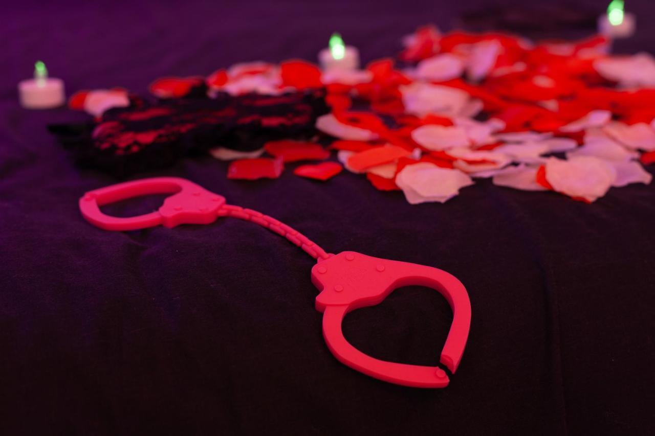 Love Room Avec Balneo Τουλόν Εξωτερικό φωτογραφία
